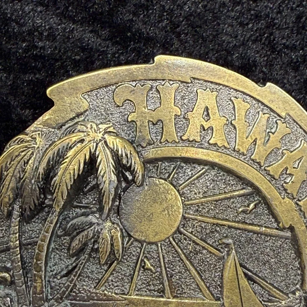 Vintage Hawaii Belt Buckle Palm Tree Travel Vacation Beach